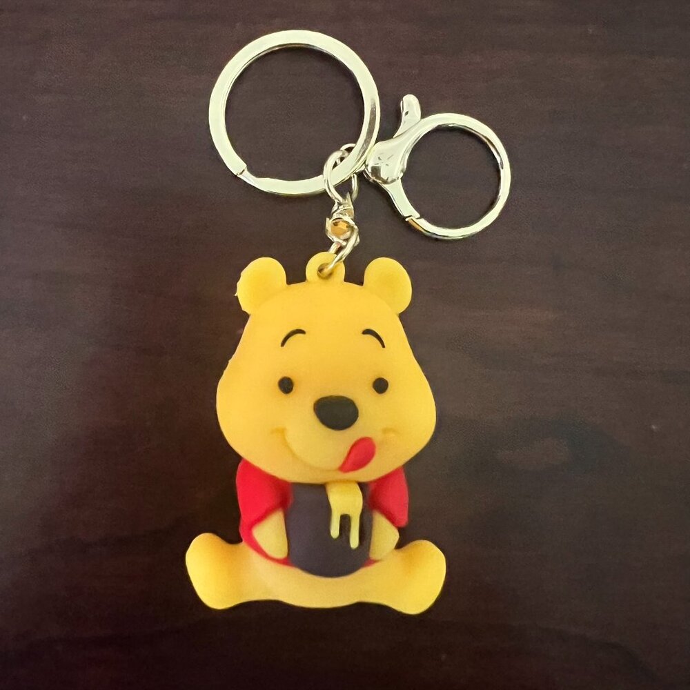 DISNEY Winnie the Pooh Keychain Key Fob (BRAND-NEW & SO CUTE!)